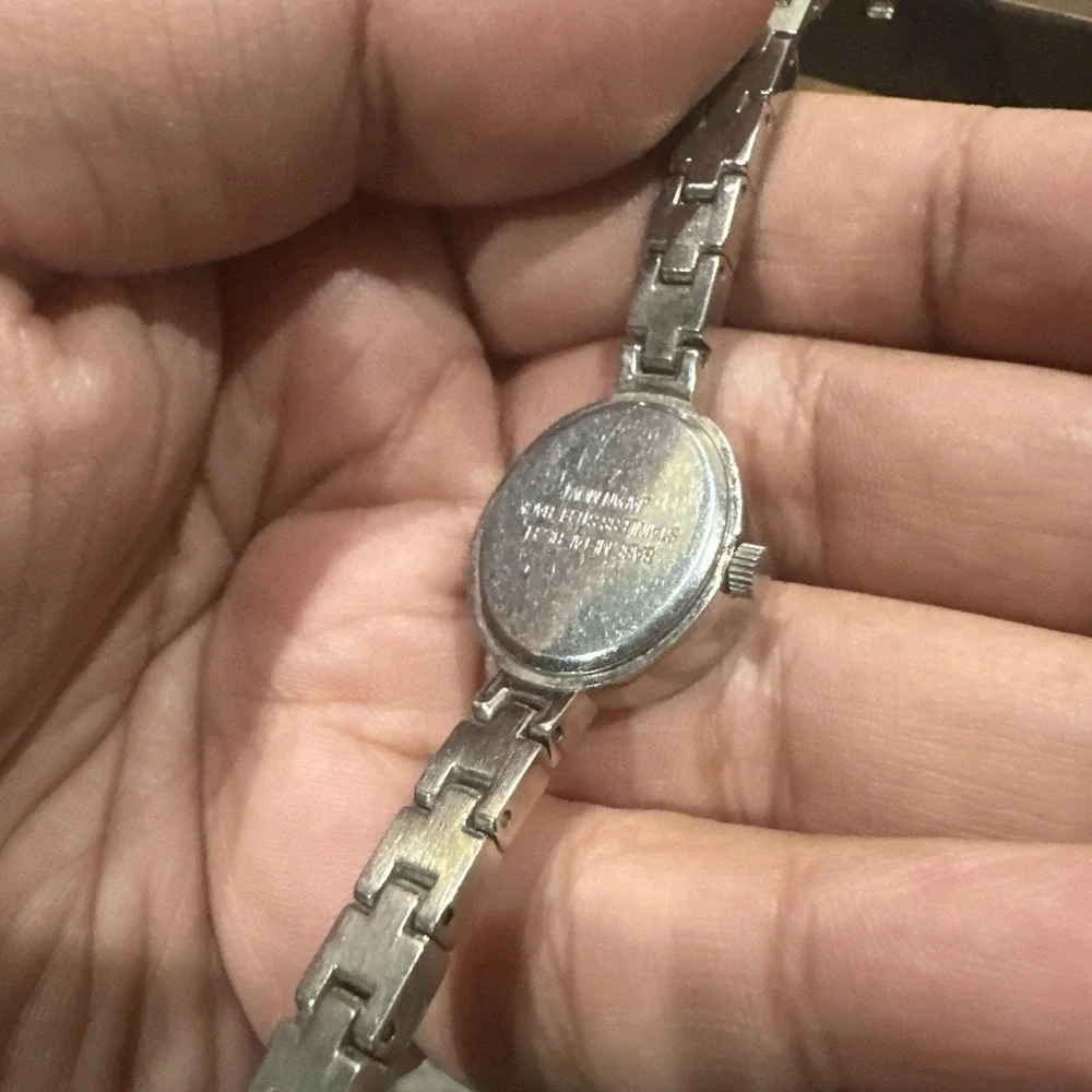 Runs Premier Designs Silver Rhinestone Watch 20mm Fit 7.25‎ Missing One Crystal